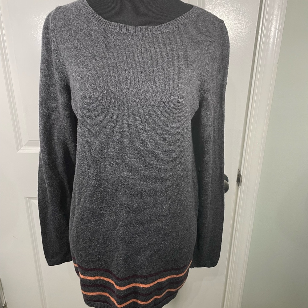 LOFT Charcoal Sweater with Multicolor Striped Hem Size Medium CB-100